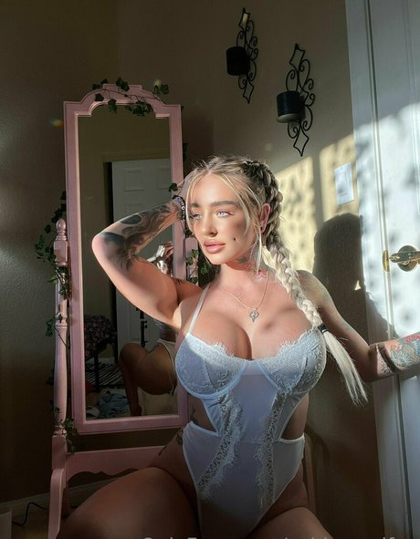 Ashleywolfxo photo 171