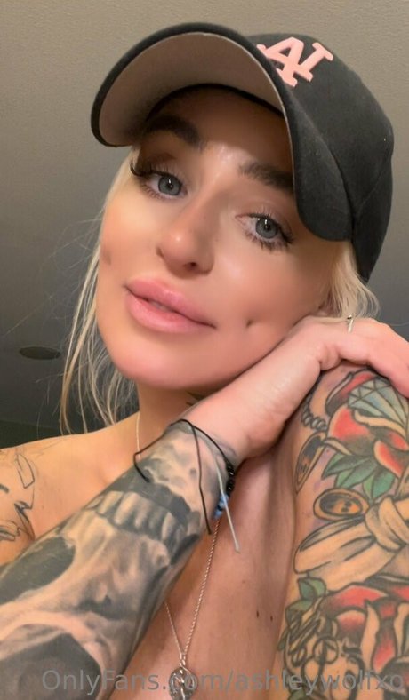 Ashleywolfxo photo 180