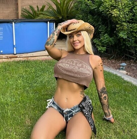 Ashleywolfxo photo 186