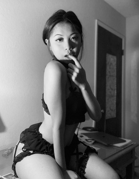 Asian Beauties photo 740