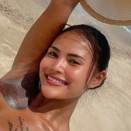 Asian Kylie photo 13