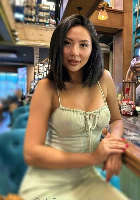 Asian_model photo 12