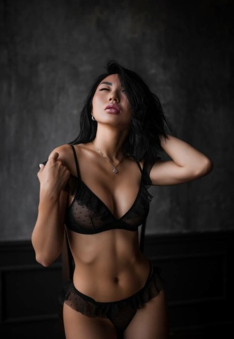 Asian_model photo 32