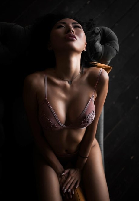 Asian_model photo 64