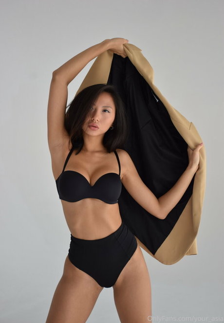 Asian_model photo 68