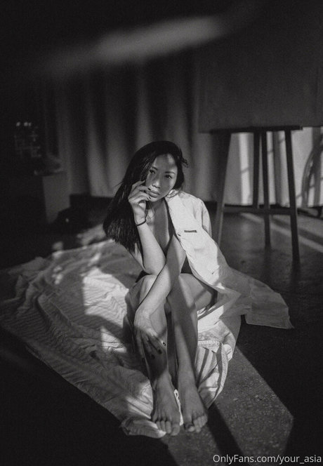 Asian_model photo 82