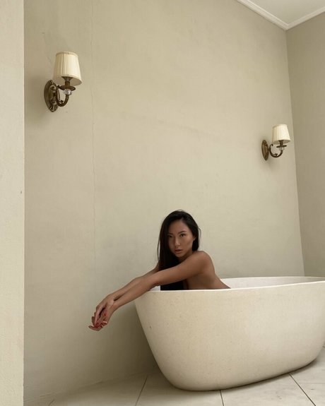 Asian_model photo 87