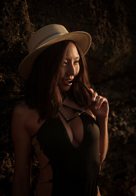 Asian_model photo 110