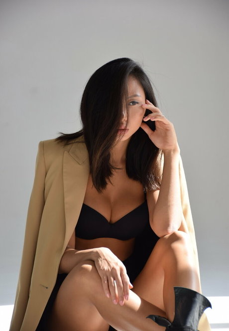 Asian_model photo 114