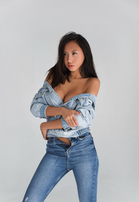 Asian_model photo 126
