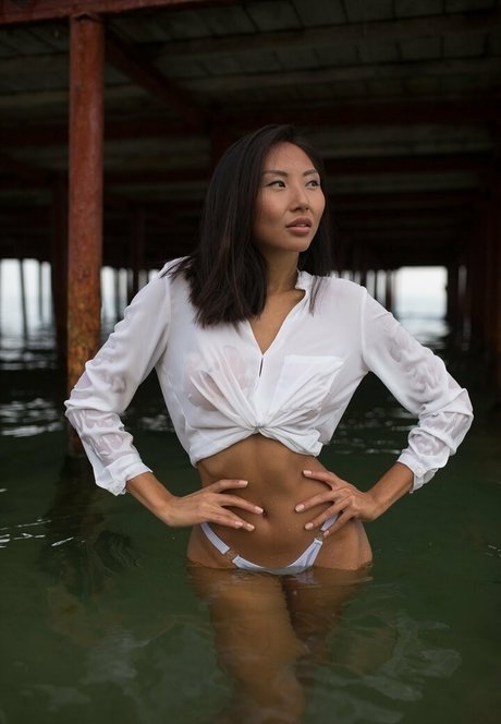 Asian_model photo 129