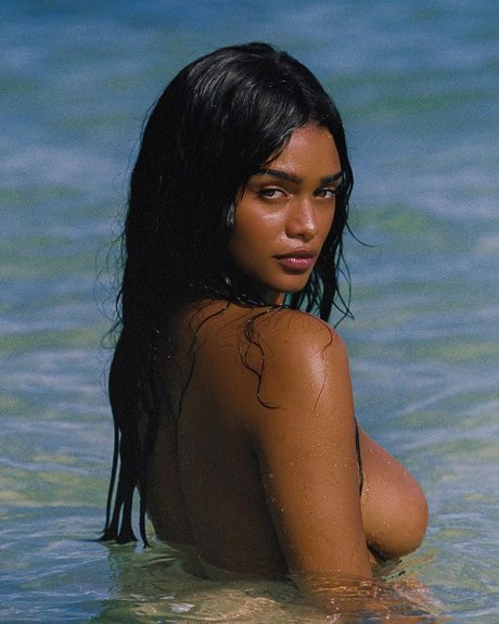 Aslayy Baugh photo 3