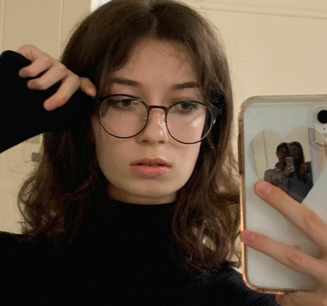 ASMR Alise photo 5