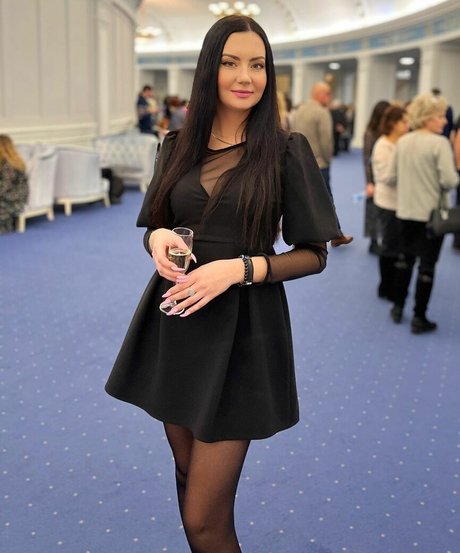 ASMR Kate Lullaby photo 3