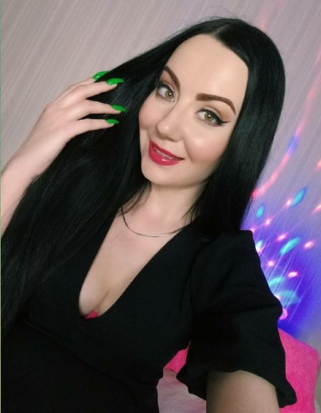 ASMR Kate Lullaby photo 9