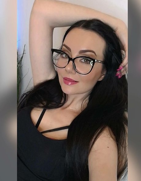 ASMR Kate Lullaby photo 16