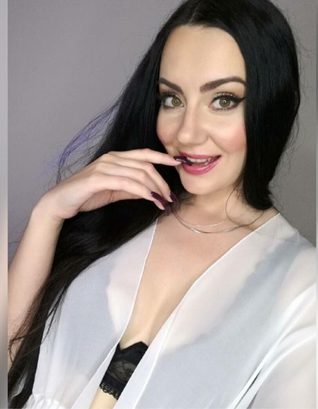 ASMR Kate Lullaby photo 18