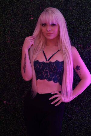 ASMR Shanny photo 1