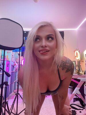 ASMR Shanny photo 117