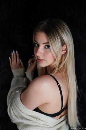 asmrjanina photo 9