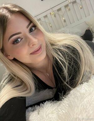 asmrjanina photo 31