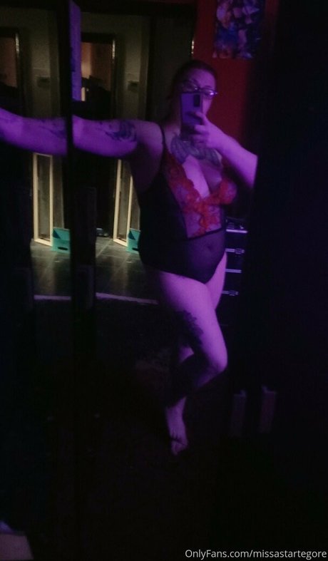 Astarte_gore photo 2