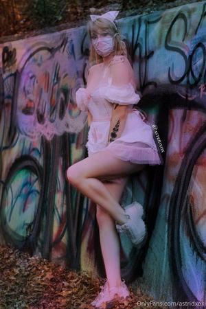 Astridxox photo 8