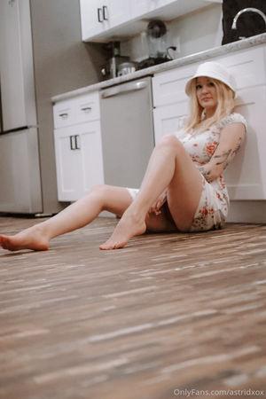 Astridxox photo 10