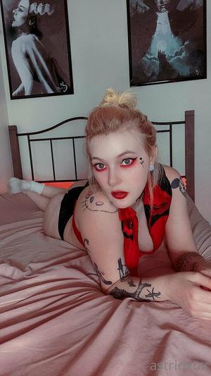 Astridxox photo 71
