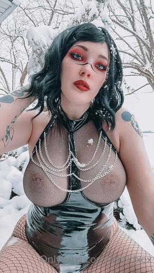 Astridxox photo 85