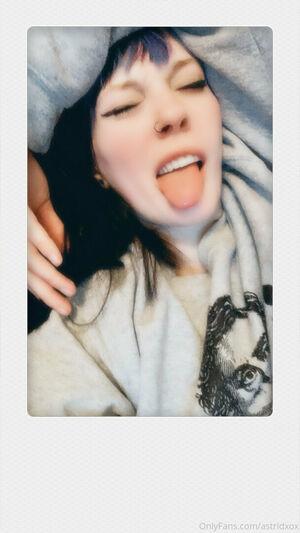 Astridxox photo 149