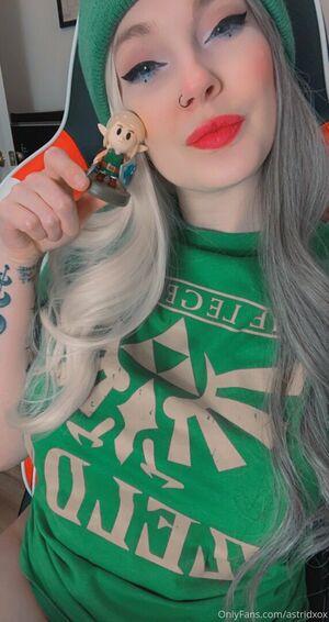 Astridxox photo 176