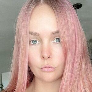 Profile photo of Athena Lundberg