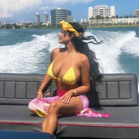 Aubrey Lynn Berg photo 42