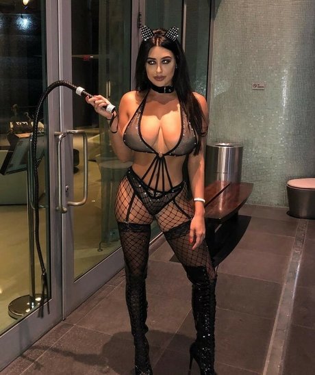 Aubrey Lynn Berg photo 48