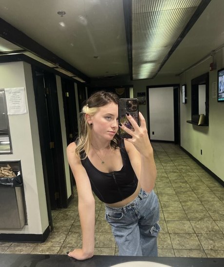 Audra Miller photo 96