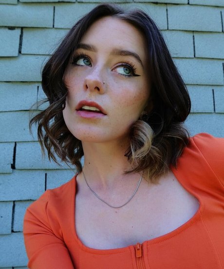 Audra Miller photo 326