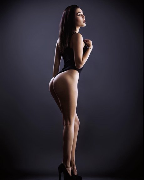 Aura Pazzani photo 14