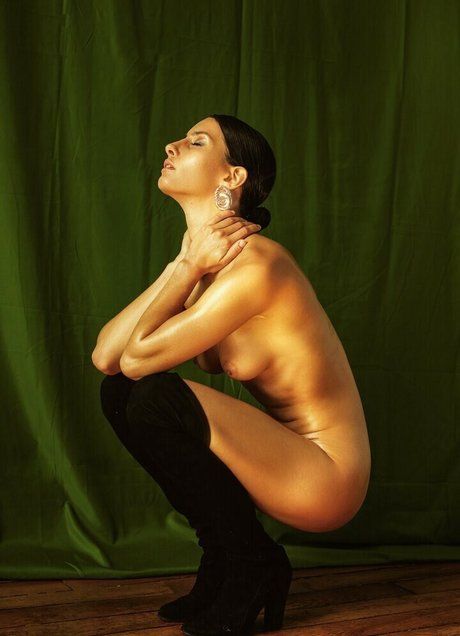 Aurelie Lacombe photo 5