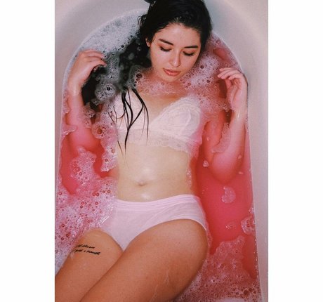 Autumn Farrell photo 6