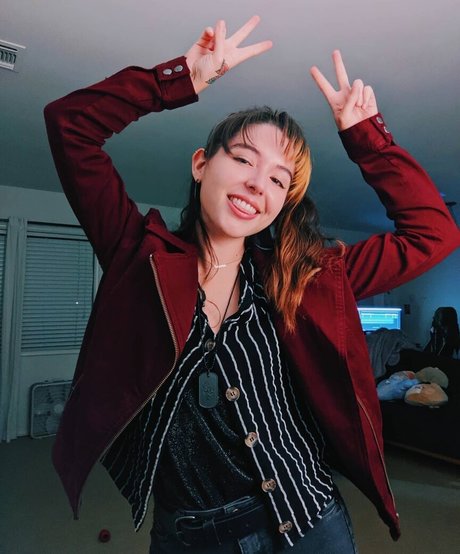 Autumn Farrell photo 14