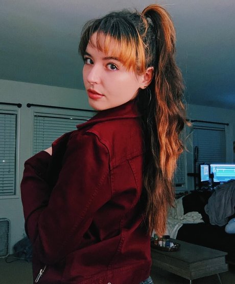 Autumn Farrell photo 16