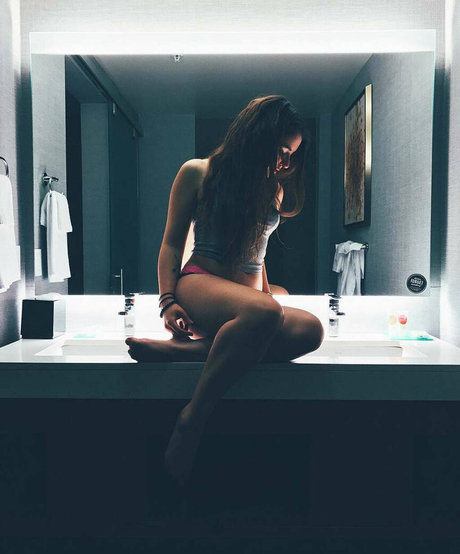 Autumn Farrell photo 30