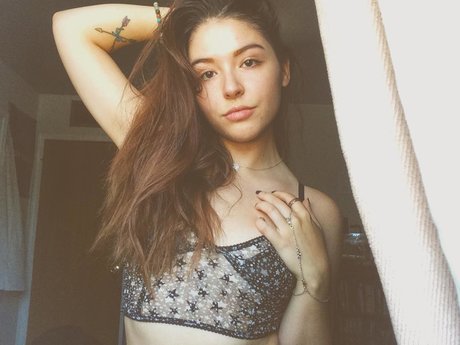 Autumn Farrell photo 37