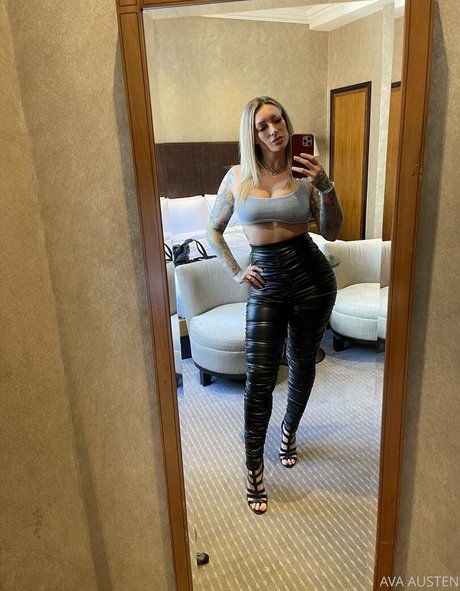 Ava_austen photo 67