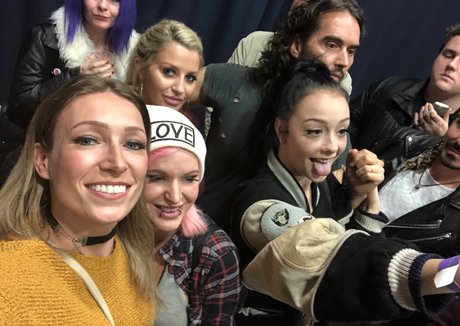 Ava_austen photo 196