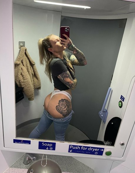 Ava_austen photo 262