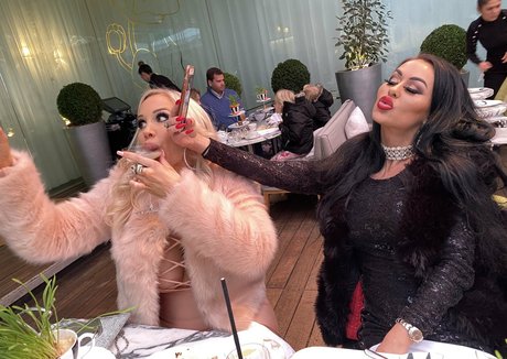 Ava_austen photo 286