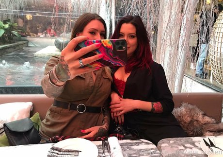 Ava_austen photo 290