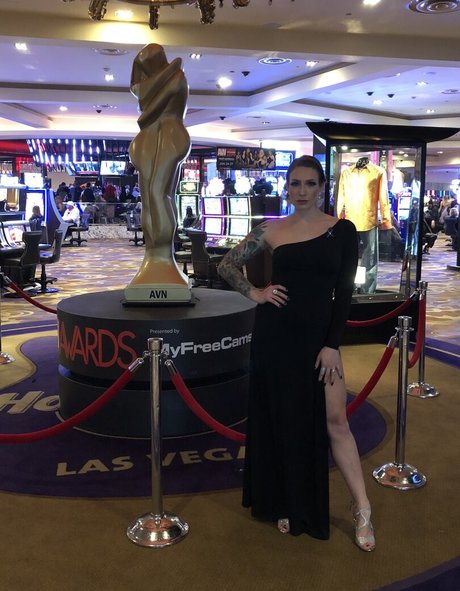 Ava_austen photo 311